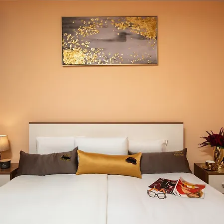 Midas - Borov Park Lejlighed